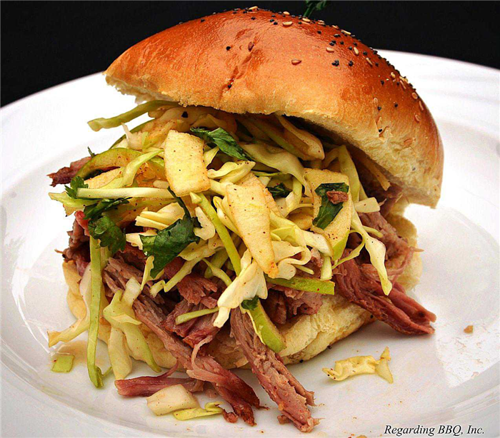 Сэндвич с тянутой свининой